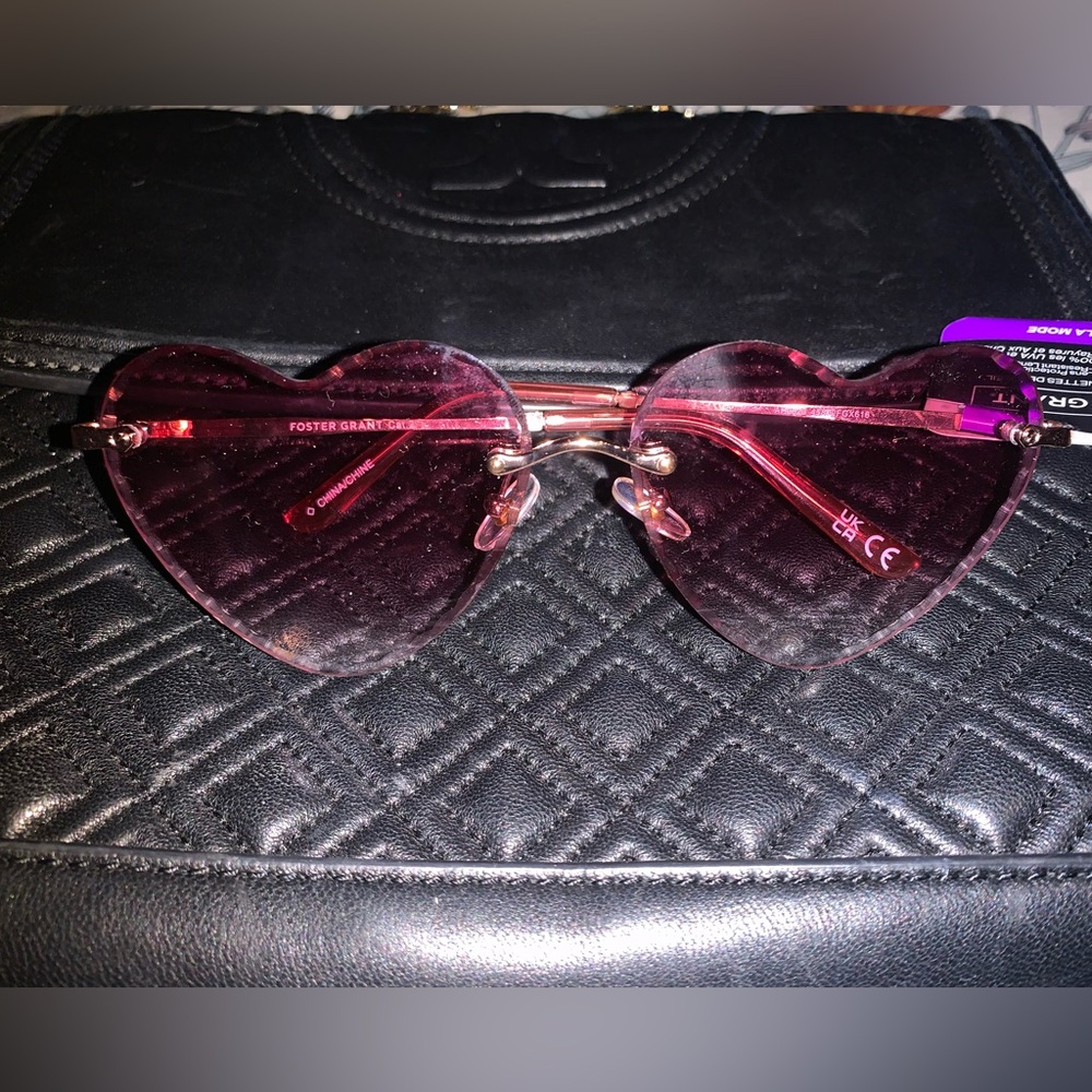 Foster Grant Translucent Pink Heart Sunglasses NWT beveled edge lenses